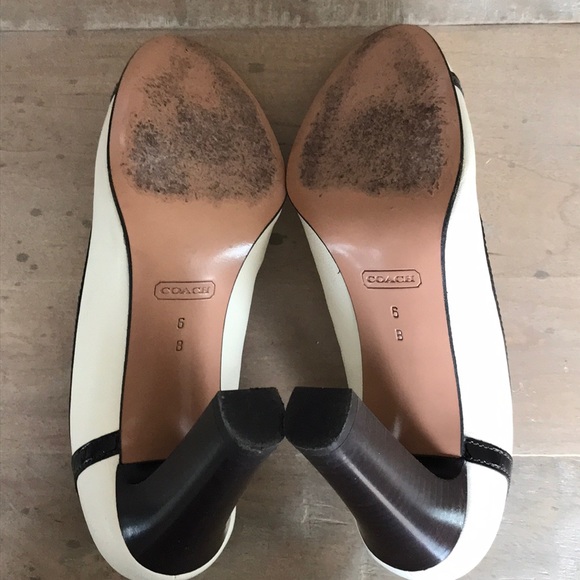 Coach Cassia Pumps - Picture 7 of 7